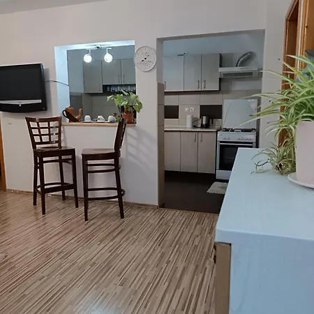 3-bedroom Newhome Apartment *